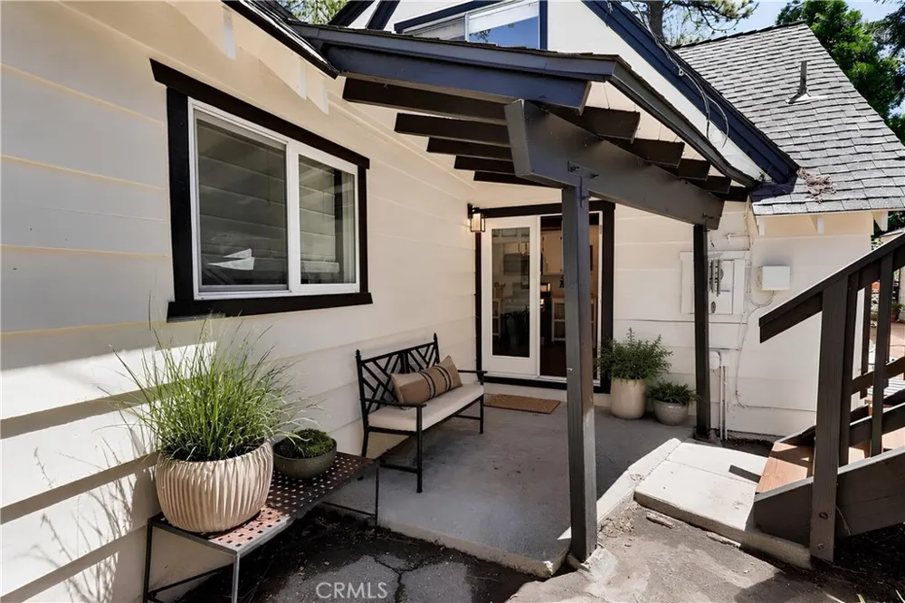335 Oak Lake Arrowhead, CA 92352