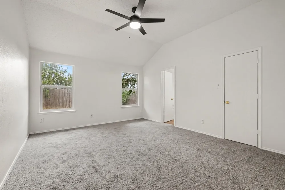 7315 Marsland Lane Arlington, TX 76001
