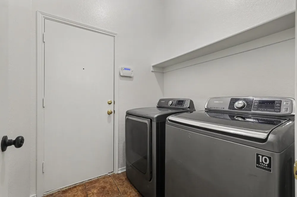 7315 Marsland Lane Arlington, TX 76001