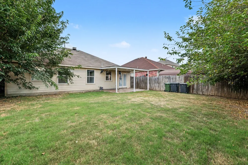 7315 Marsland Lane Arlington, TX 76001