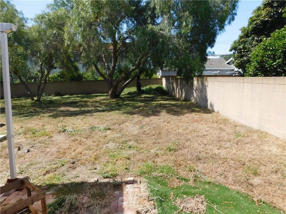 8102 19th Westminster, CA 92683