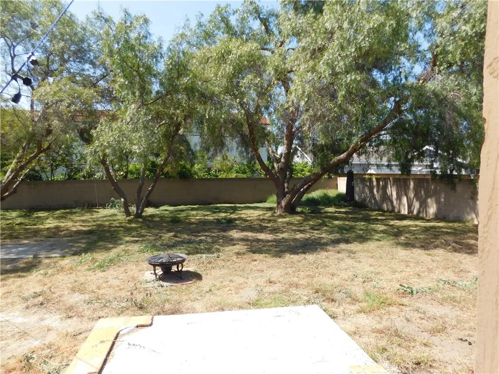 8102 19th Westminster, CA 92683