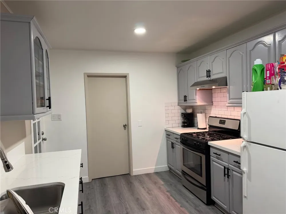 8102 19th Westminster, CA 92683