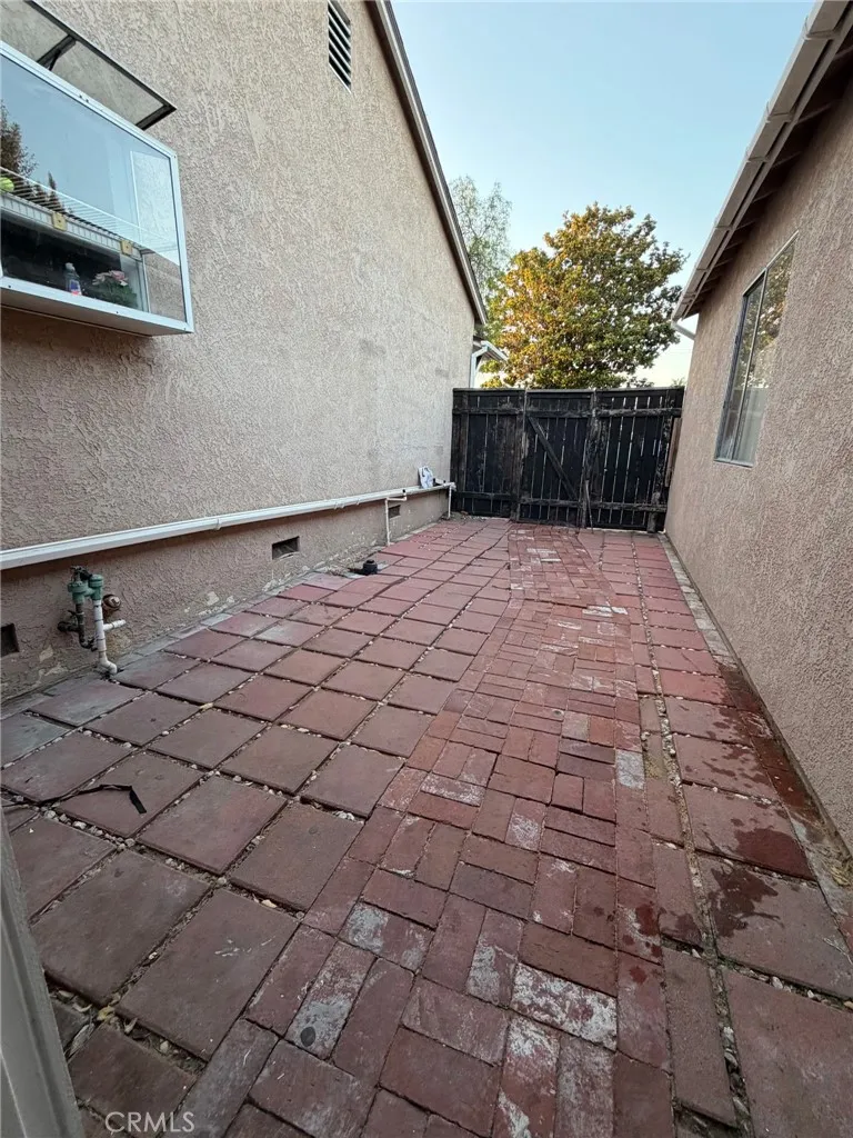8102 19th Westminster, CA 92683