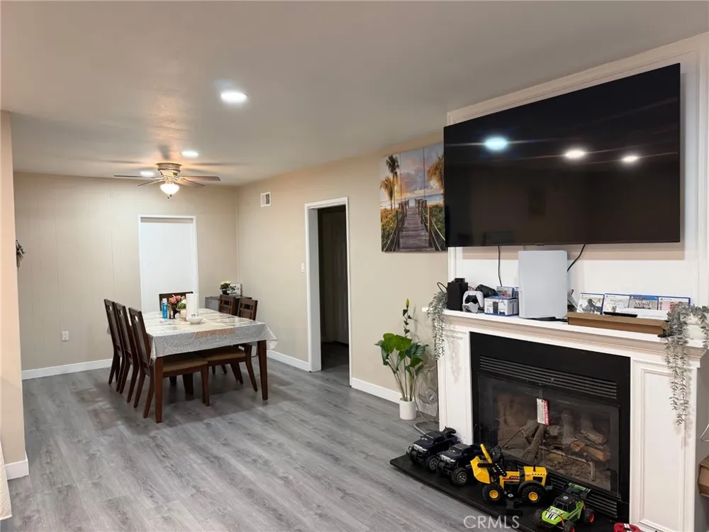 8102 19th Westminster, CA 92683