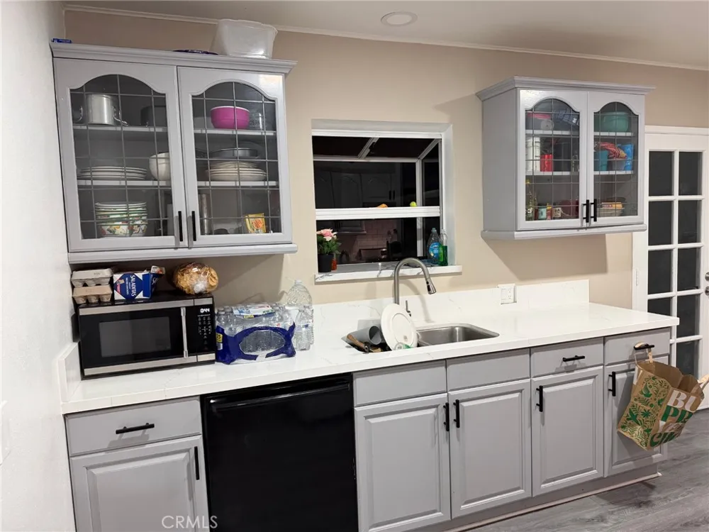 8102 19th Westminster, CA 92683