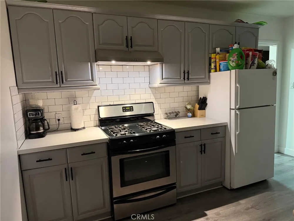 8102 19th Westminster, CA 92683