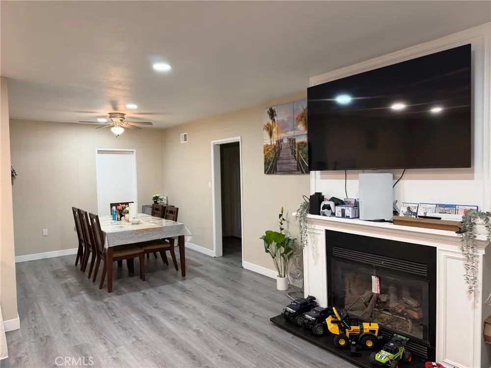 8102 19th Westminster, CA 92683