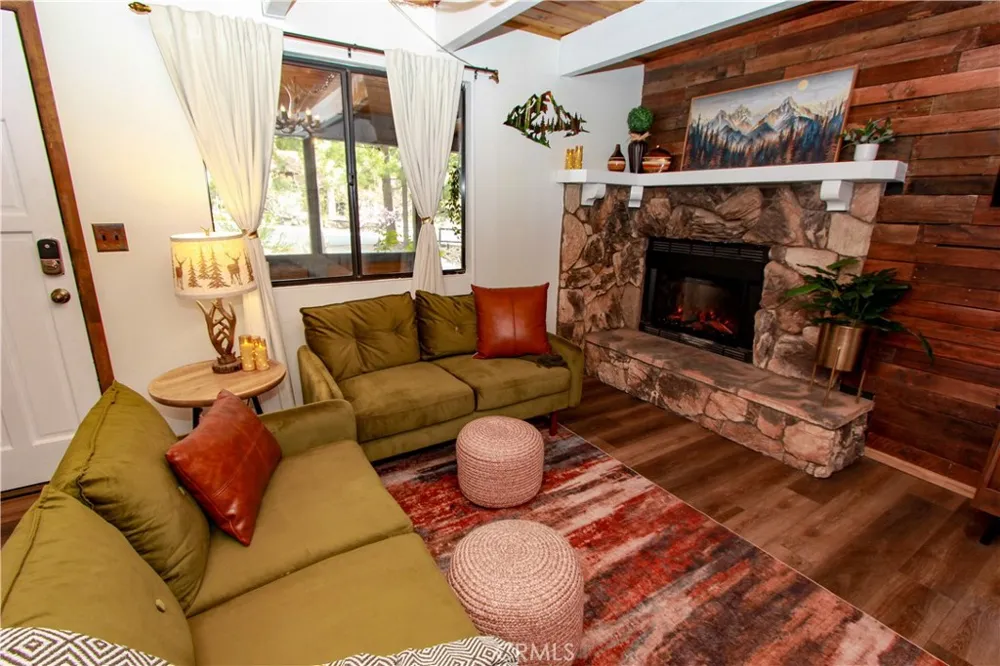 1166 Navajo Street Fawnskin, CA 92333
