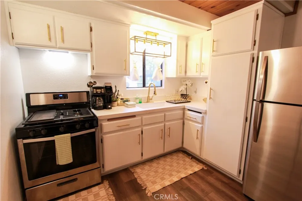 1166 Navajo Street Fawnskin, CA 92333