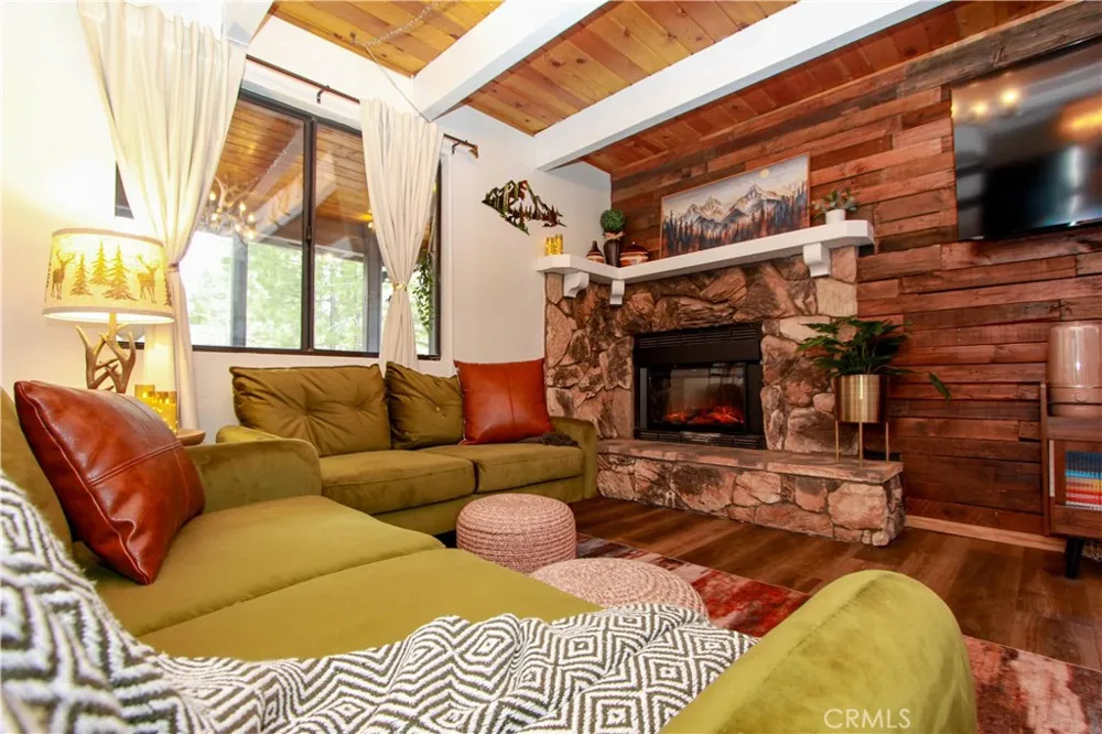 1166 Navajo Street Fawnskin, CA 92333