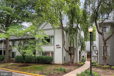 2251 HUNTERS RUN DRIVE #2251