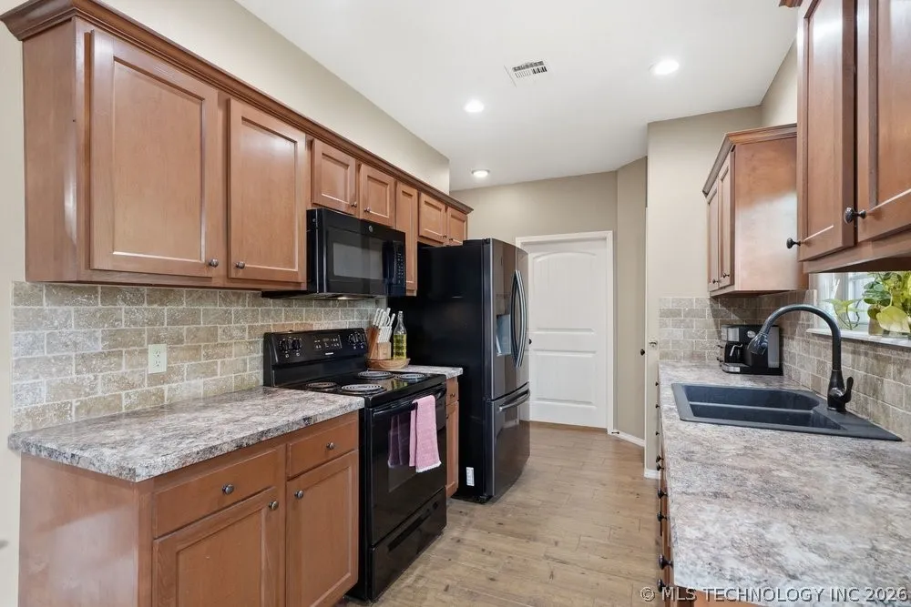 308 E 4th Street Claremore, OK 74017