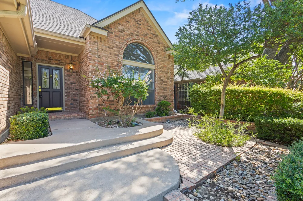 1804 Seminary Drive Plano, TX 75075