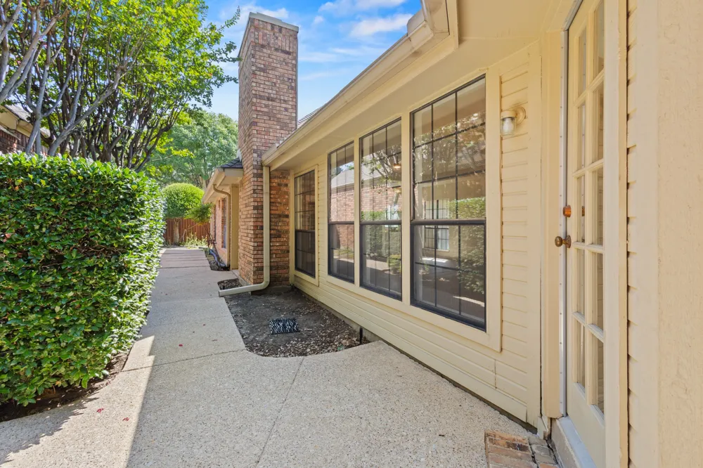 1804 Seminary Drive Plano, TX 75075