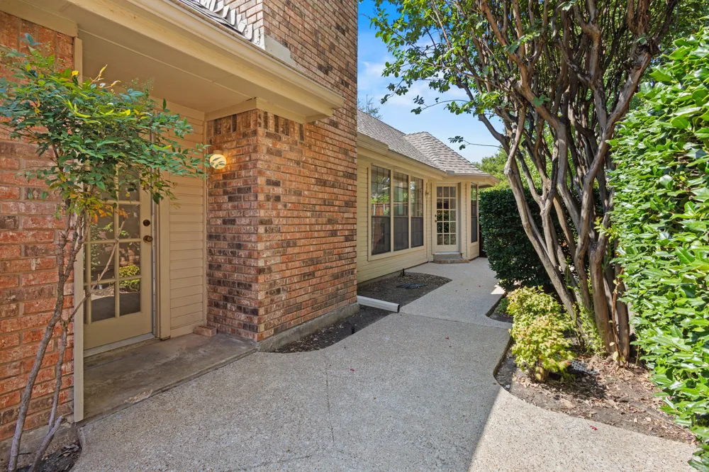 1804 Seminary Drive Plano, TX 75075