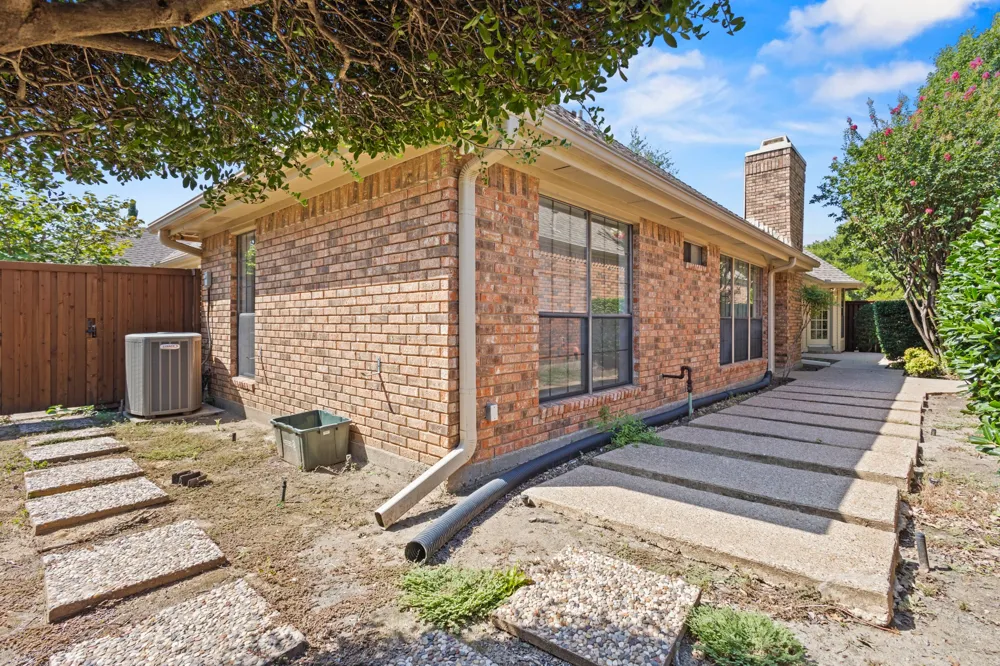 1804 Seminary Drive Plano, TX 75075