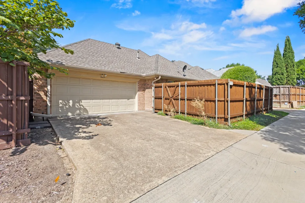 1804 Seminary Drive Plano, TX 75075