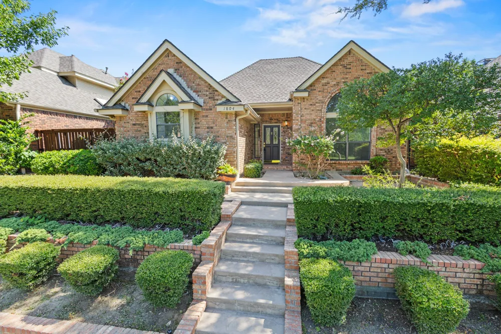 1804 Seminary Drive Plano, TX 75075
