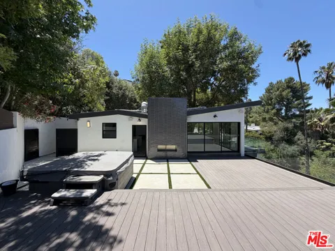 3565 Multiview Drive