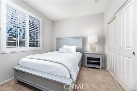 24 Silveroak Irvine, CA 92620
