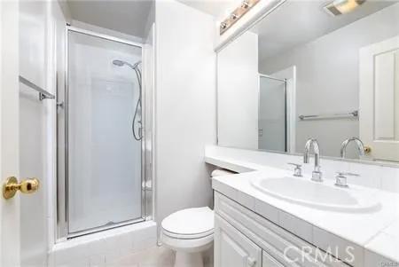 24 Silveroak Irvine, CA 92620