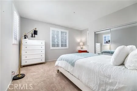 24 Silveroak Irvine, CA 92620