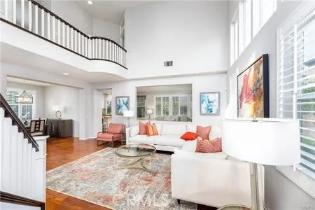 24 Silveroak Irvine, CA 92620