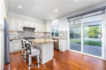 24 Silveroak Irvine, CA 92620