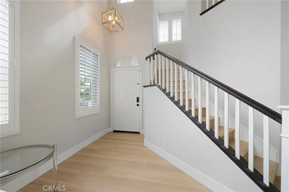 24 Silveroak Irvine, CA 92620