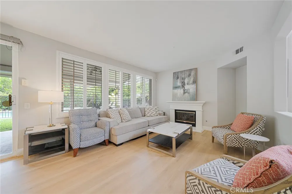 24 Silveroak Irvine, CA 92620