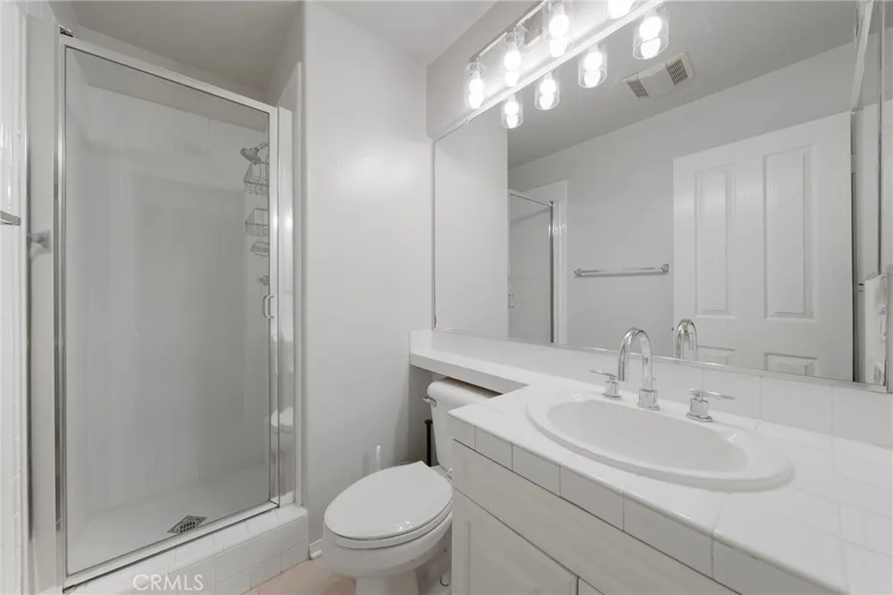 24 Silveroak Irvine, CA 92620
