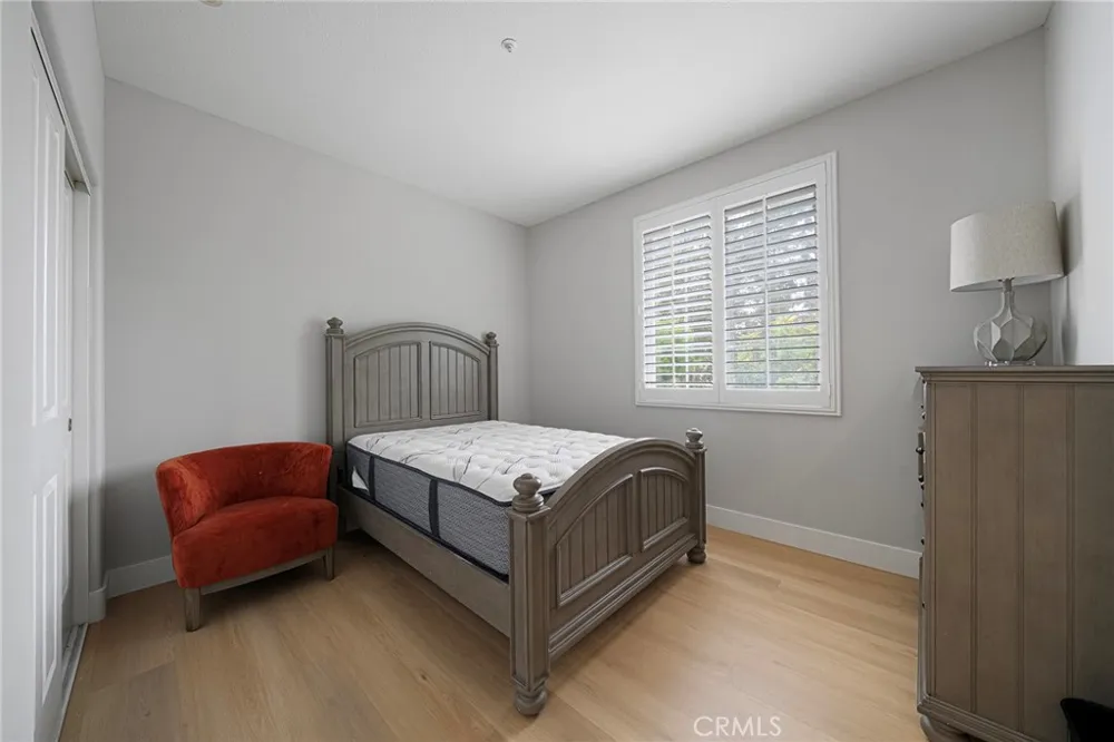 24 Silveroak Irvine, CA 92620
