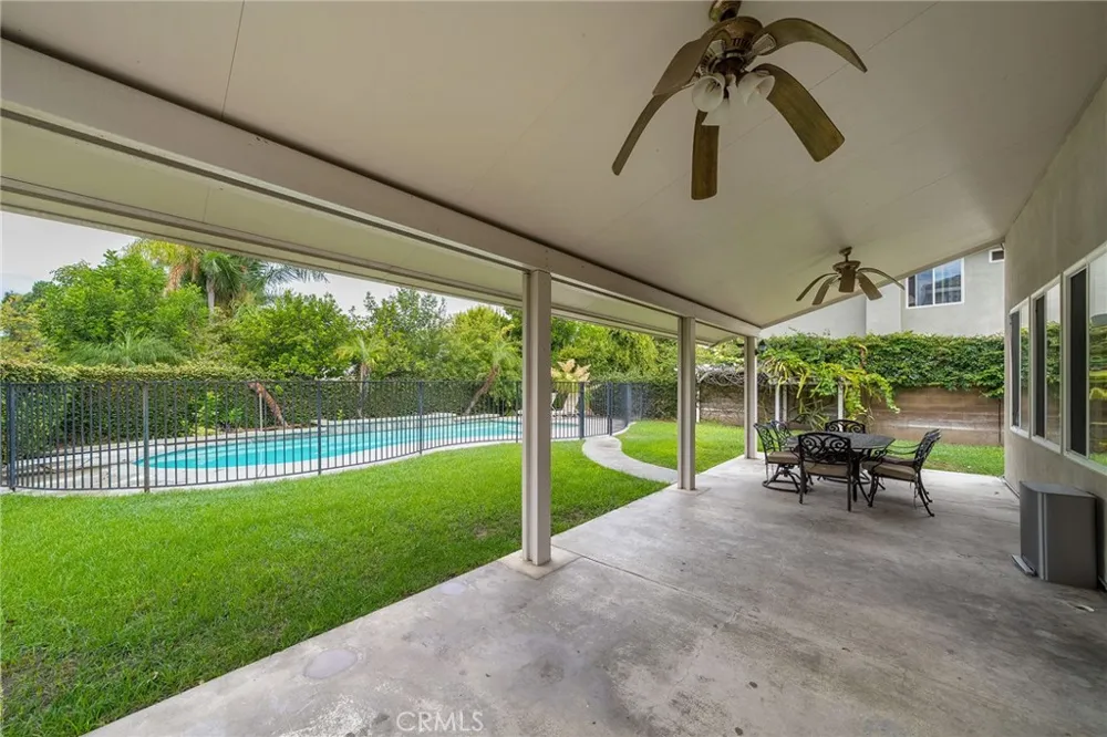 24 Silveroak Irvine, CA 92620