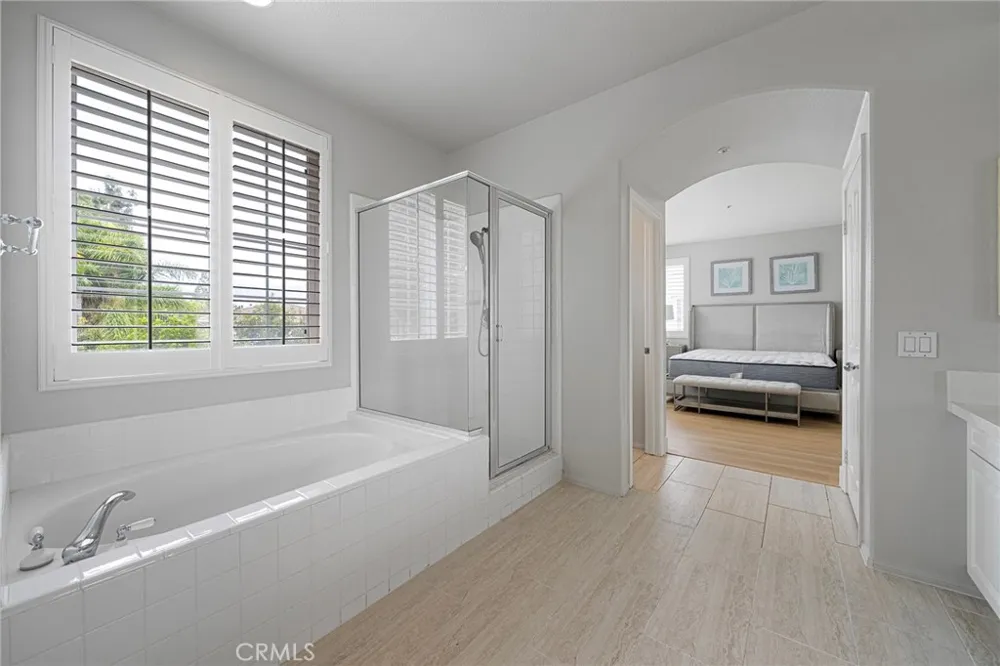 24 Silveroak Irvine, CA 92620