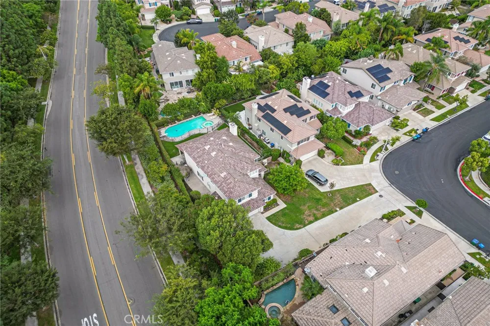 24 Silveroak Irvine, CA 92620