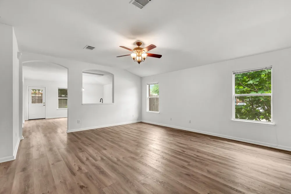 609 Golden Gate Drive Leander, TX 78641
