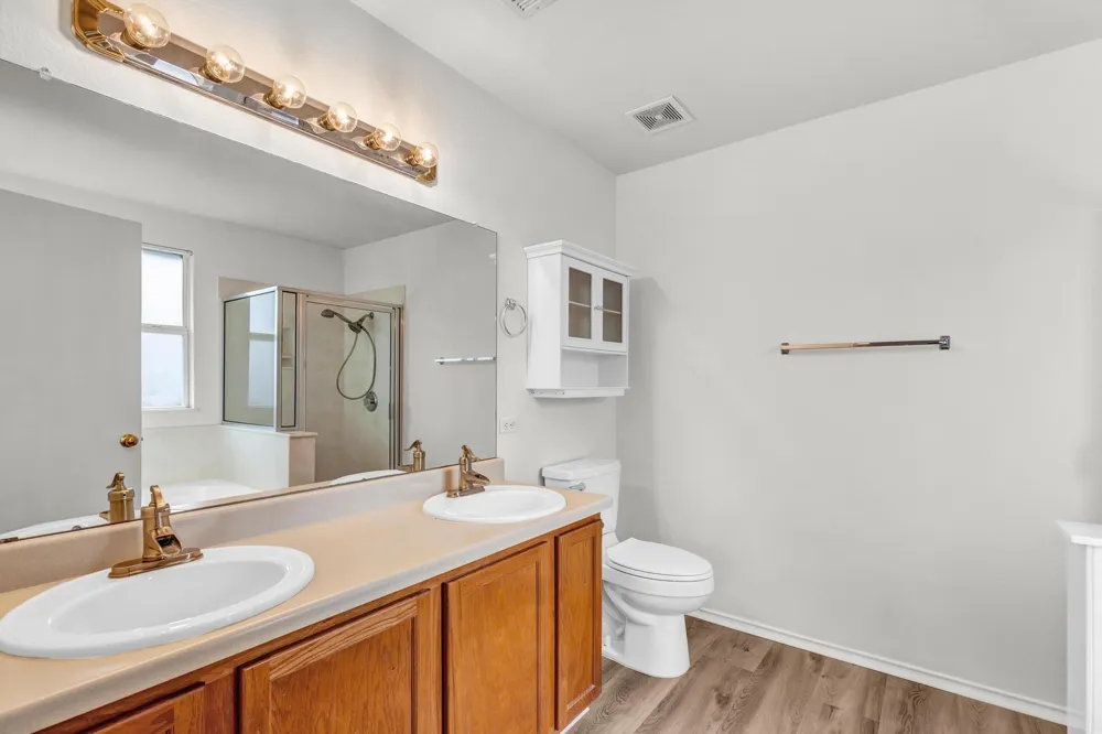 609 Golden Gate Drive Leander, TX 78641