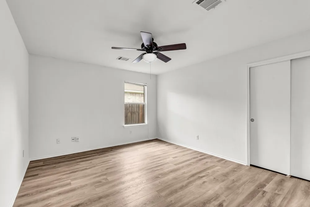 609 Golden Gate Drive Leander, TX 78641