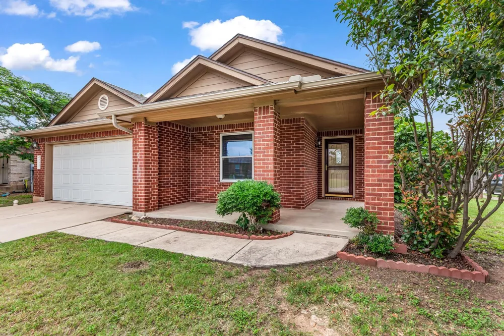 609 Golden Gate Drive Leander, TX 78641