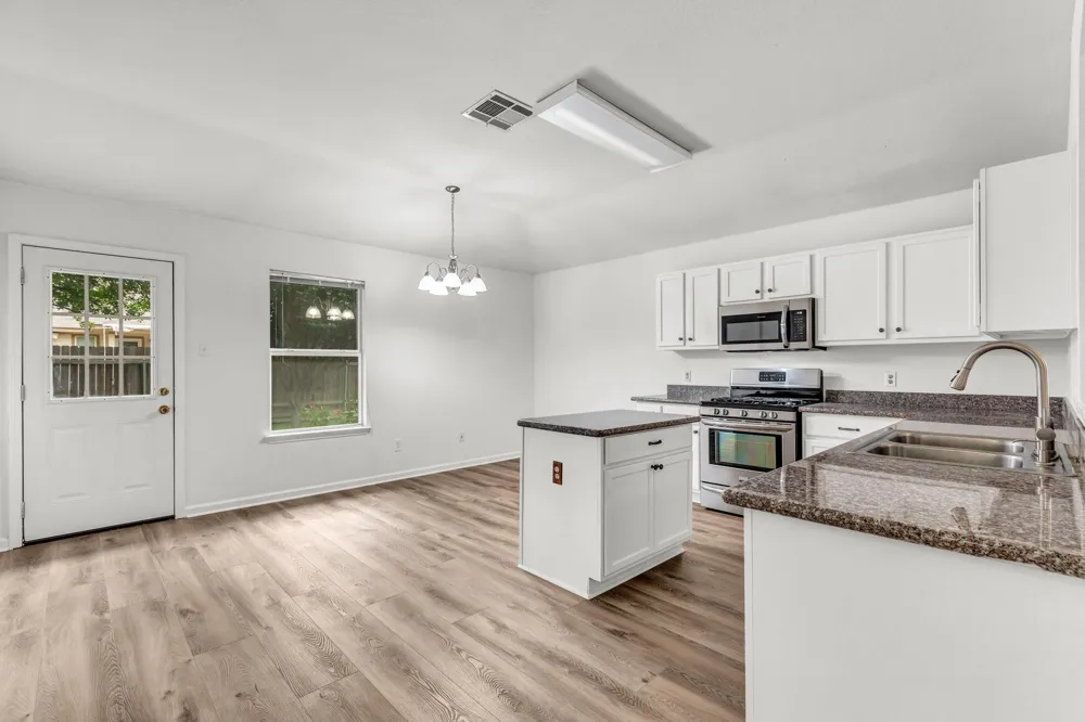 609 Golden Gate Drive Leander, TX 78641