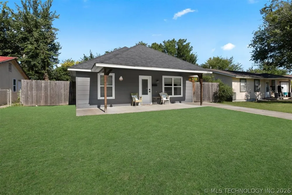2322 S Cedar Street Sapulpa, OK 74066