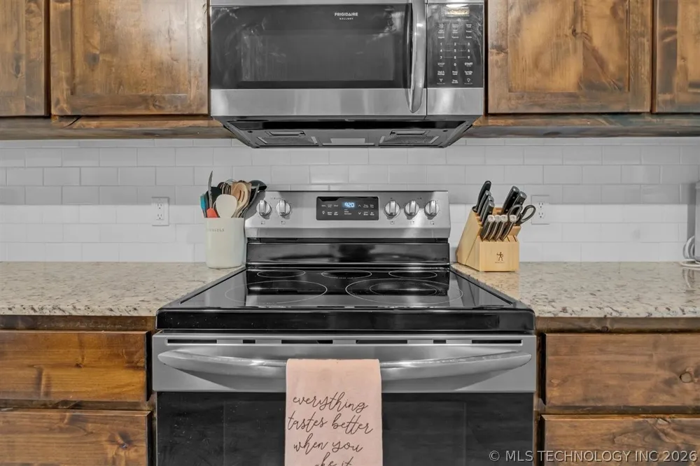 2322 S Cedar Street Sapulpa, OK 74066
