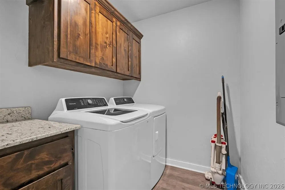 2322 S Cedar Street Sapulpa, OK 74066