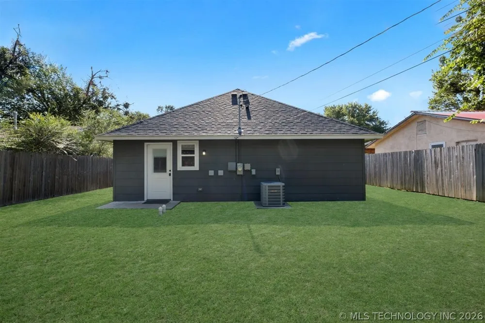 2322 S Cedar Street Sapulpa, OK 74066