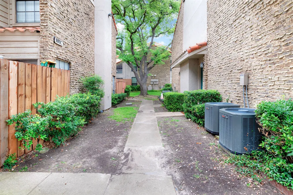 877 Dublin Drive #1 Richardson, TX 75080