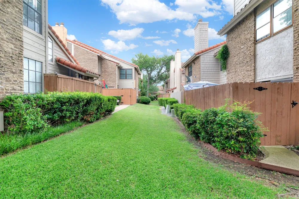 877 Dublin Drive #1 Richardson, TX 75080
