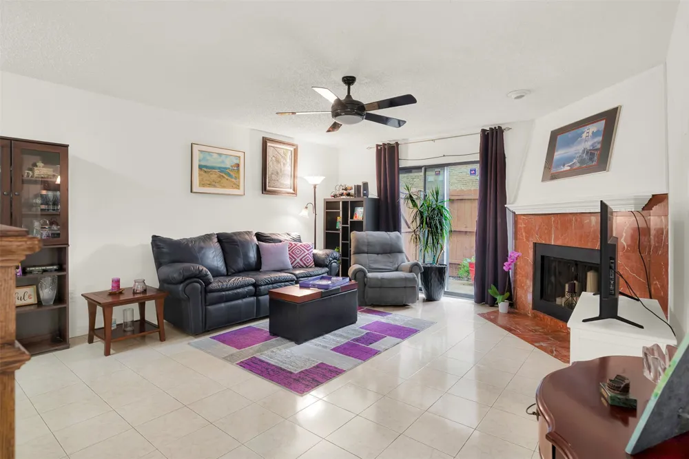 877 Dublin Drive #1 Richardson, TX 75080