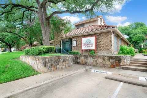 877 Dublin Drive #1