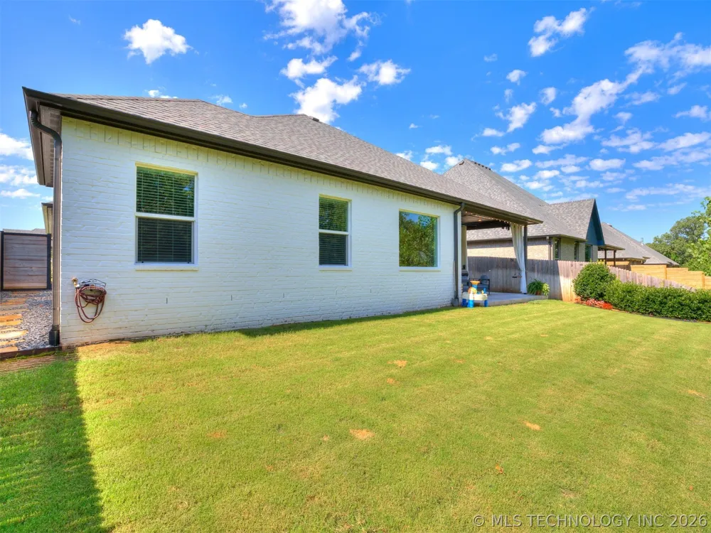 617 E 125th Place S Jenks, OK 74037